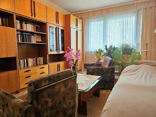 Eladó panellakás, Eger 2 szoba 52 m² 31.5 M Ft