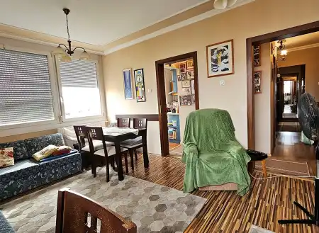 Eladó panellakás, Eger 2 szoba 58 m² 43.5 M Ft