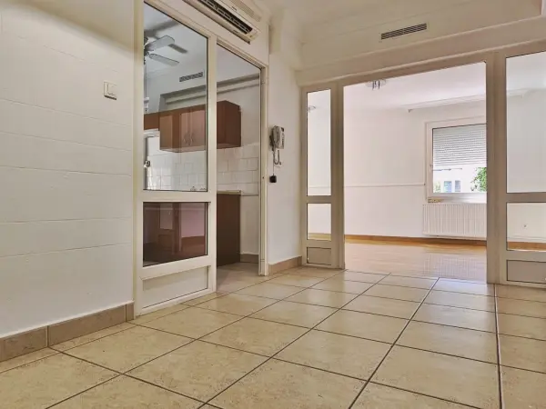 Eladó panellakás, Eger 2+1 szoba 77 m² 75.9 M Ft